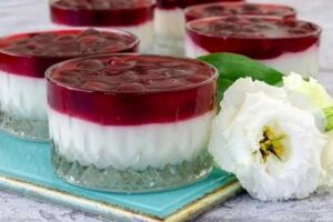  محلبی آلبالو؛ دسر لطیف و خوش‌طعم تابستانی